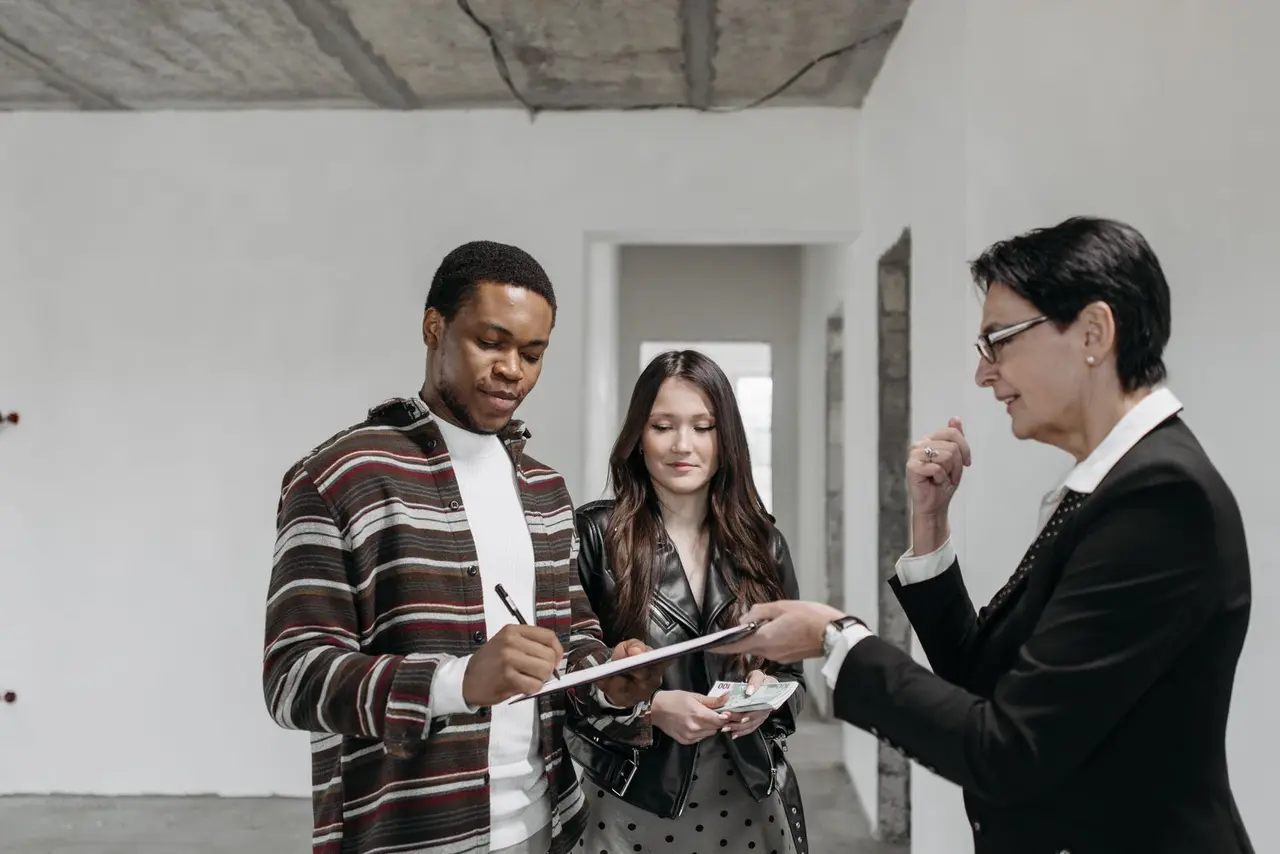 توقيع مشروع عقاري بمرافقة مهنية