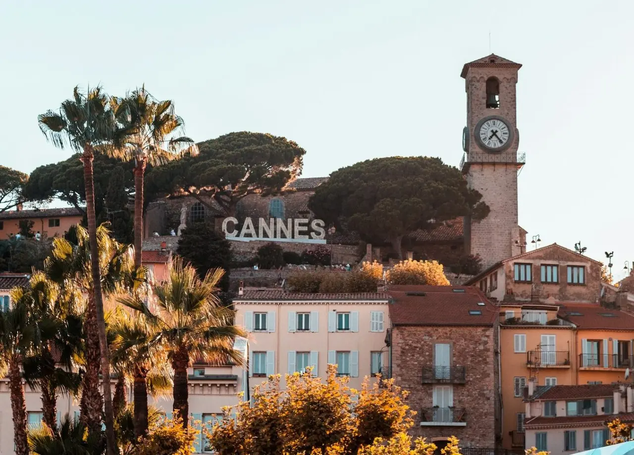French Riviera map for planning a move
