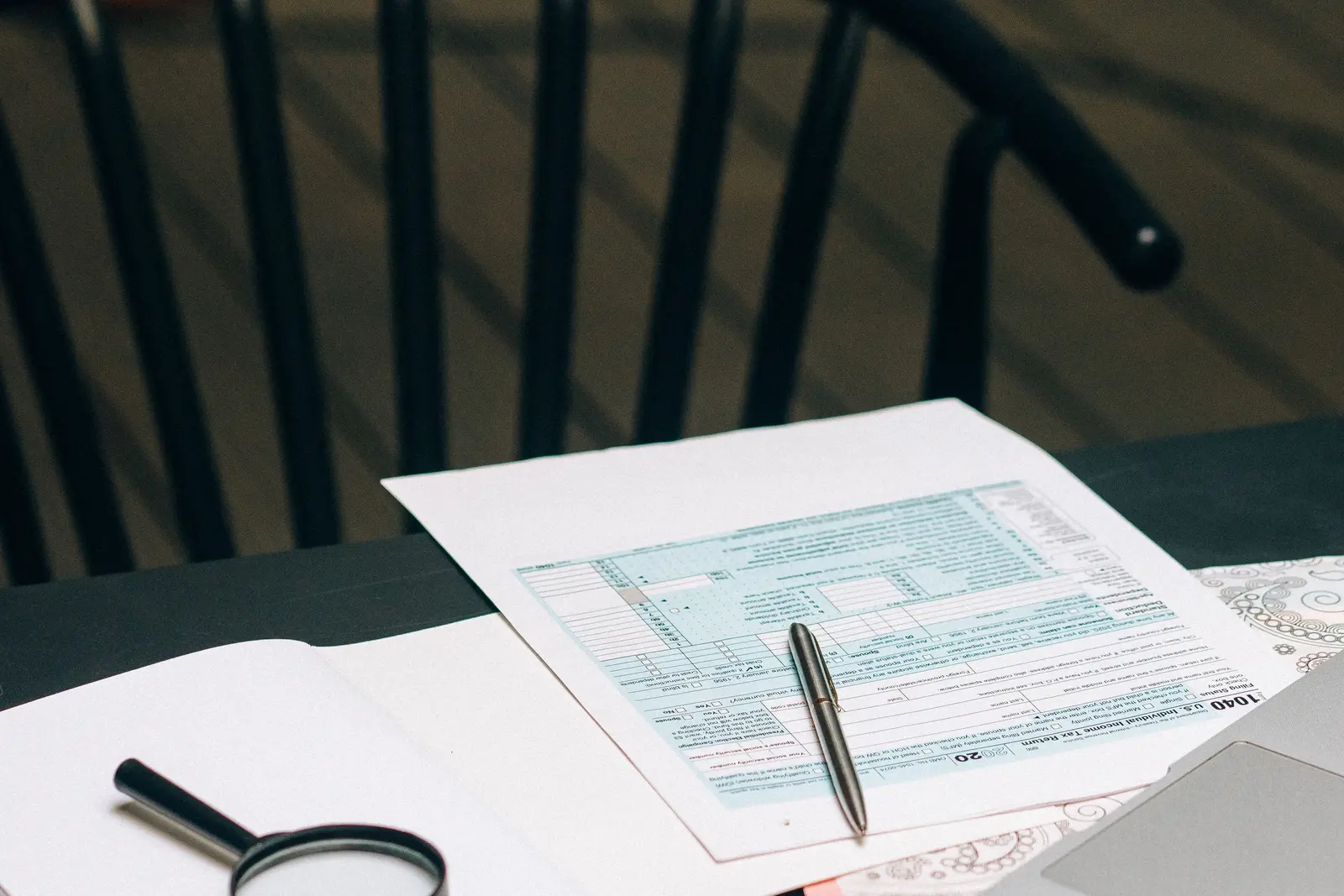 Sworn translation for a residence permit: which documents to prepare?